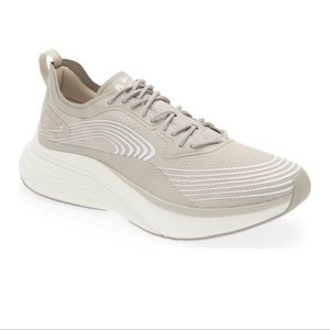 New APL Women’s Streamline Running Shoe in Clay/White